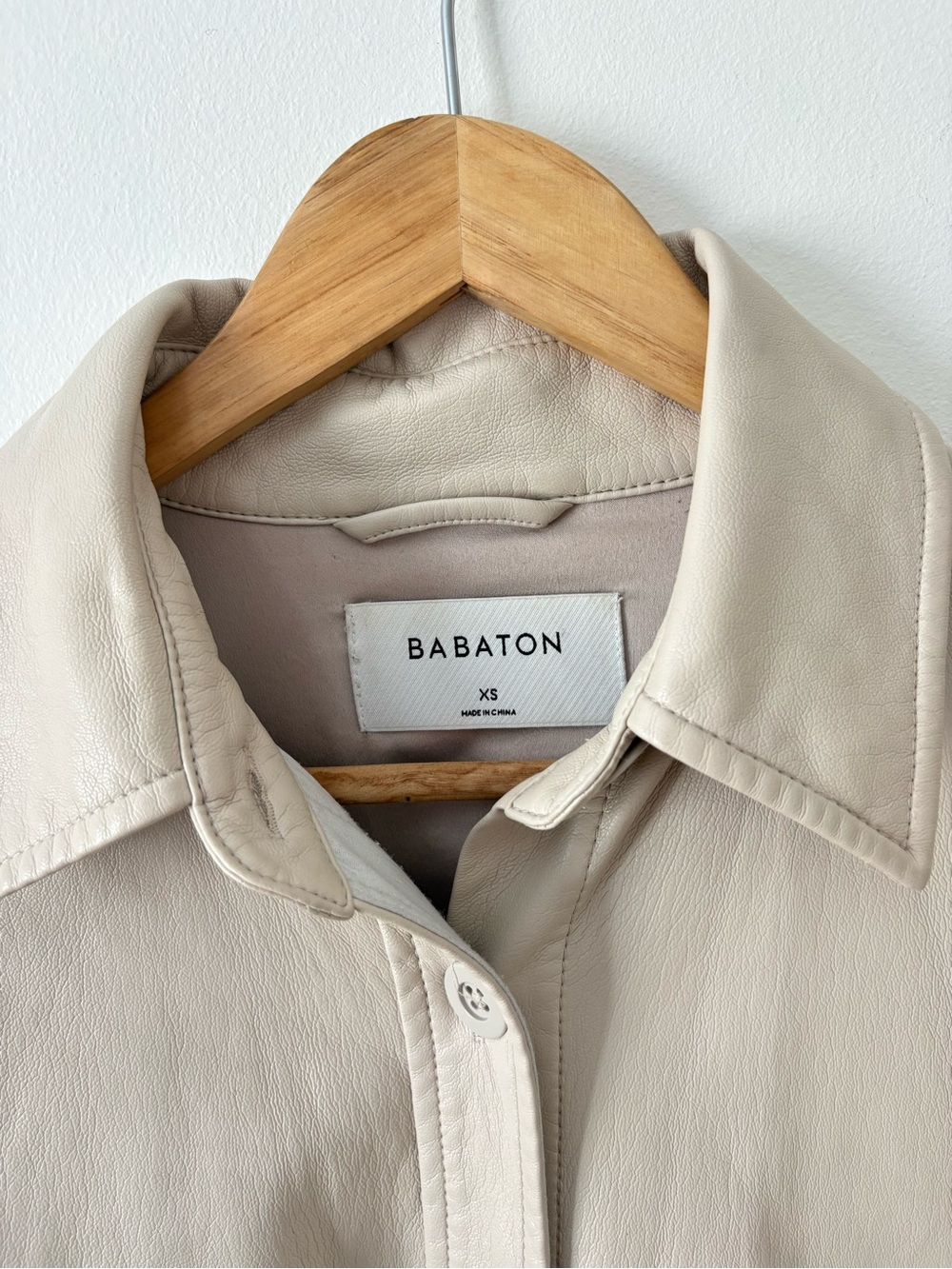 Babaton Pelli Oversized Shirt Jacket Size XS Light Beige Button-Front Overshirt - Picture 5 of 10